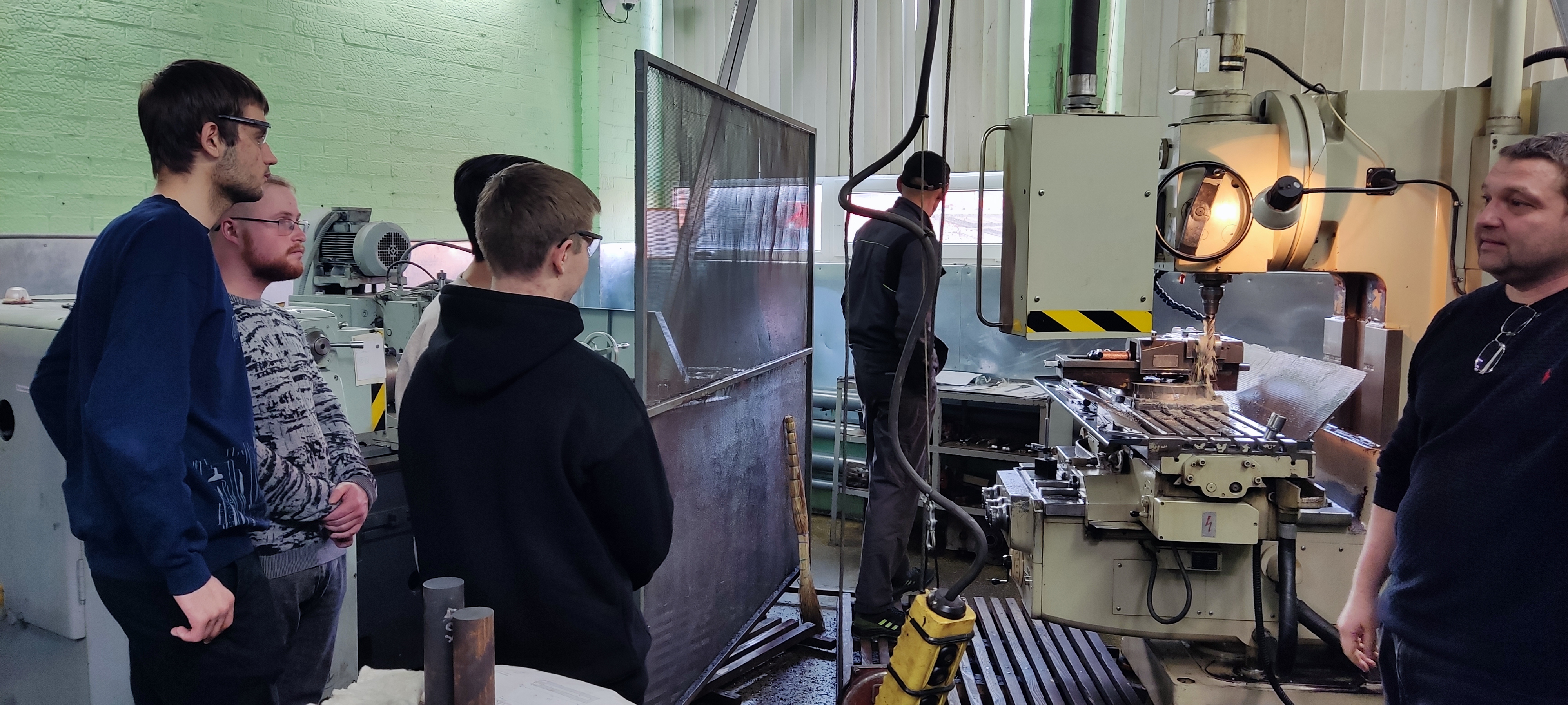 Сотрудничество образования и промышленности: экскурсия на металлообрабатывающее предприятие ООО РТЦ «Технология»